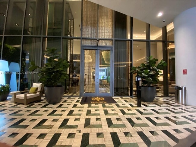 Building Photo - 801 S Miami Ave