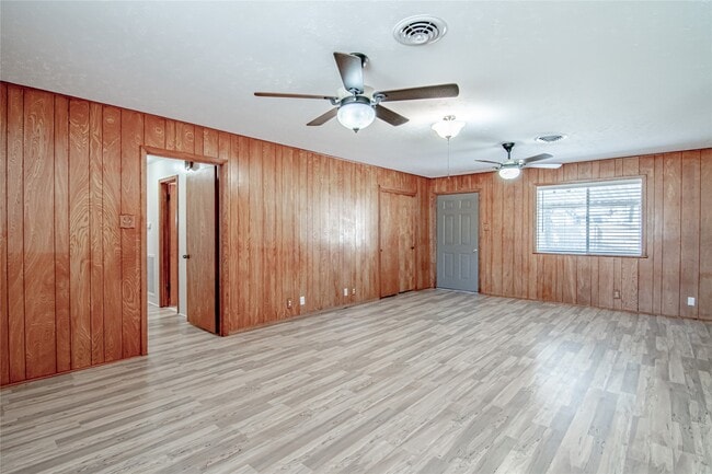 Foto del edificio - 365 FM247