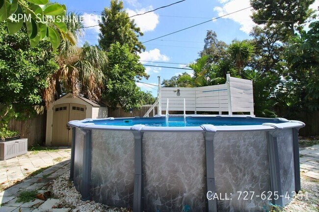 Building Photo - 6719 13th St N