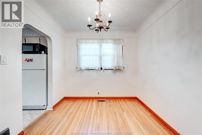 Photo du bâtiment - 3256 Dominion Blvd