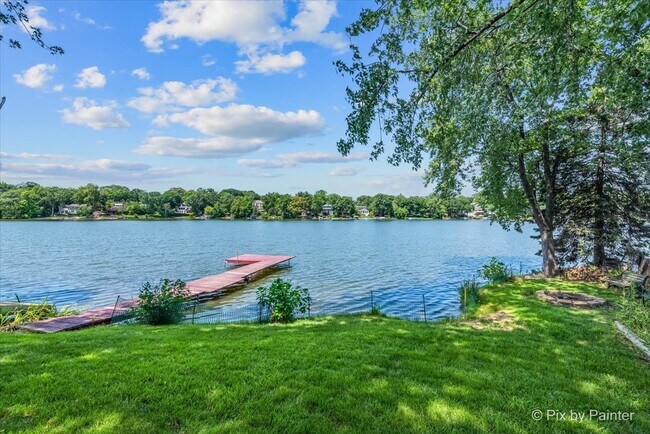 Foto del edificio - 24060 N Lakeside Dr