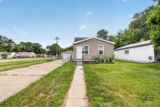 Building Photo - 14340 Hendricks Ave