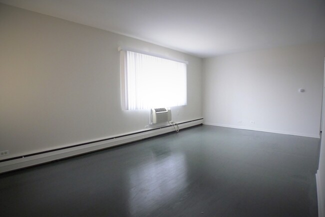Building Photo - 142 Asbury Ave