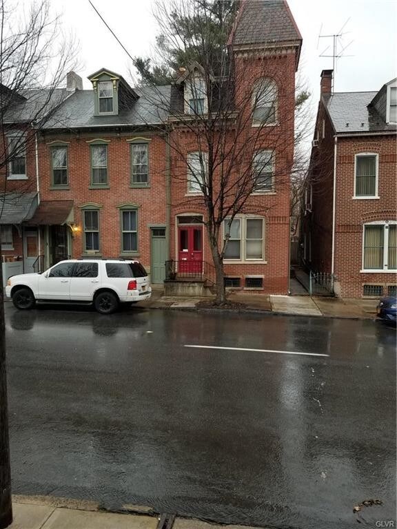 Primary Photo - 433 N 8th St