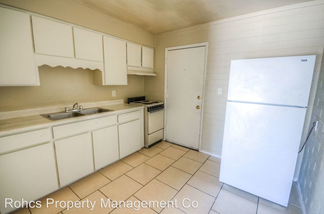 Building Photo - 6534 W Montebello Ave