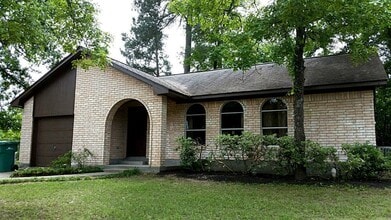 Building Photo - 240 N Forest Dr