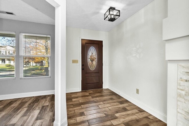 Foto del edificio - 7505 Hemrich Dr