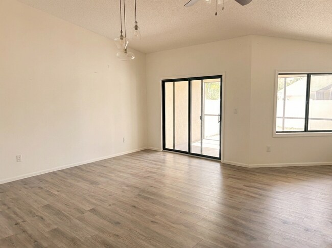 Sala de estar - 10821 Paso Fino Dr