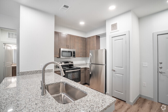 2BR, 2BA - 850SF - Kitchen - Lofts at Hartsook