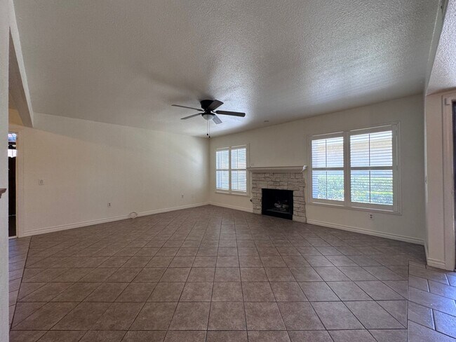 Foto del edificio - 55+ Single Story Condo in Hemet - HALF OFF...