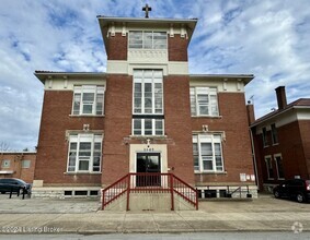 Building Photo - 1107 E Kentucky St