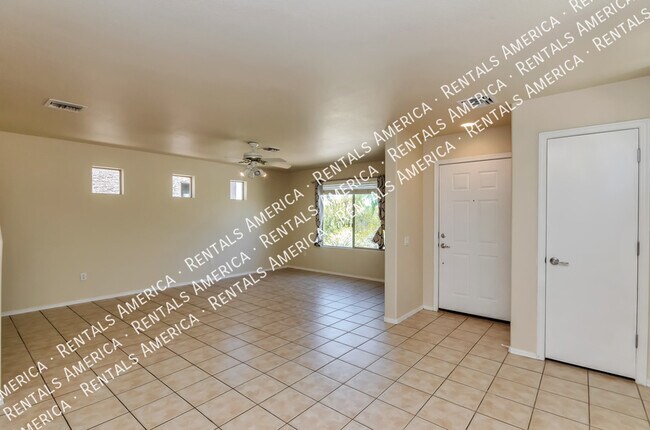 Foto del edificio - 10645 E Singing Canyon Dr