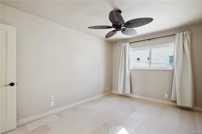 Foto del edificio - 410 1/2 Dahlia Place, Newport Beach, CA 92...