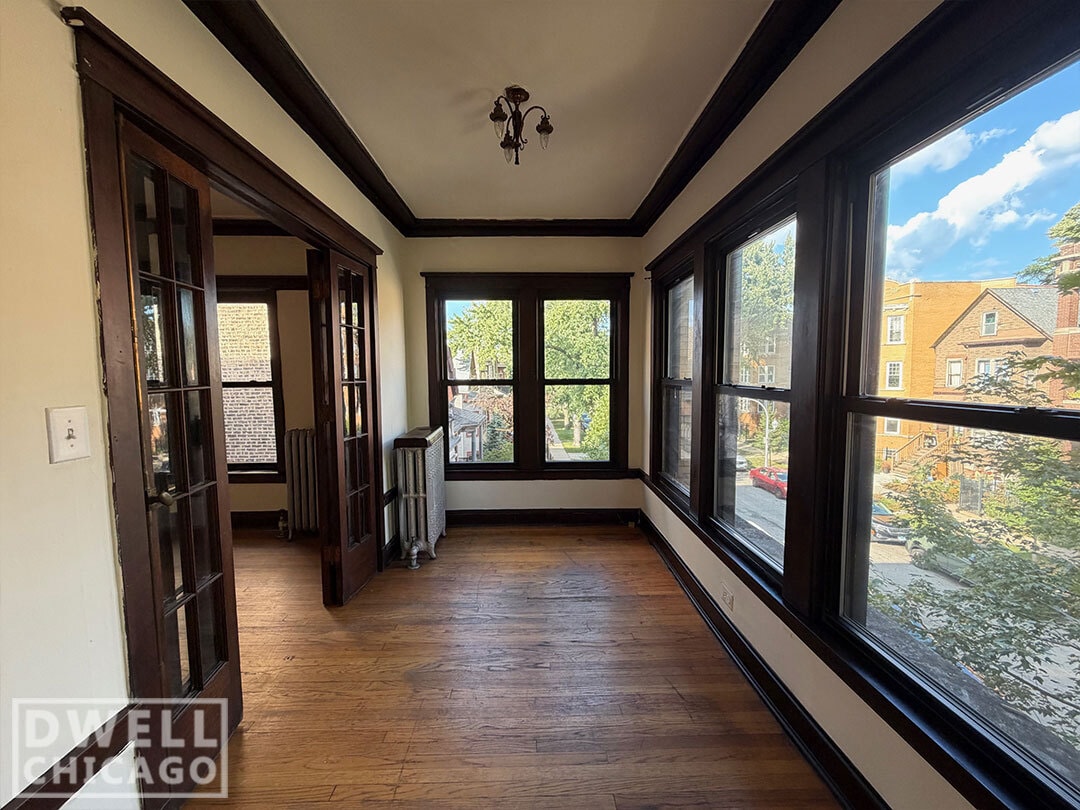 Foto principal - 2414 N Sawyer Ave