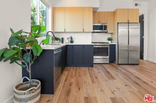 Foto del edificio - 1520 Magnolia Ave