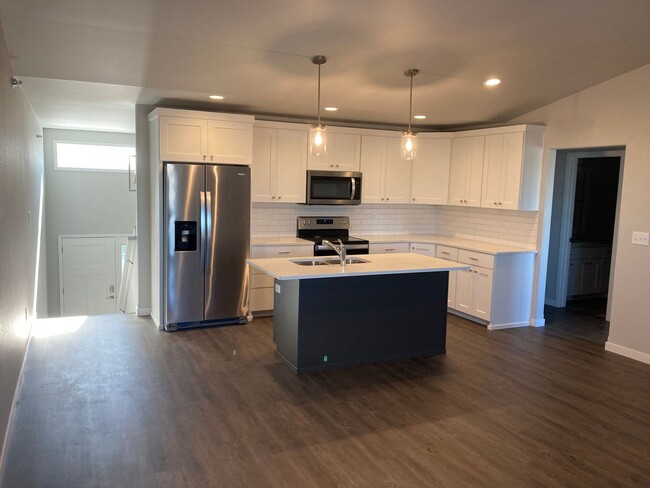 Building Photo - Modern Townhomes Available Now