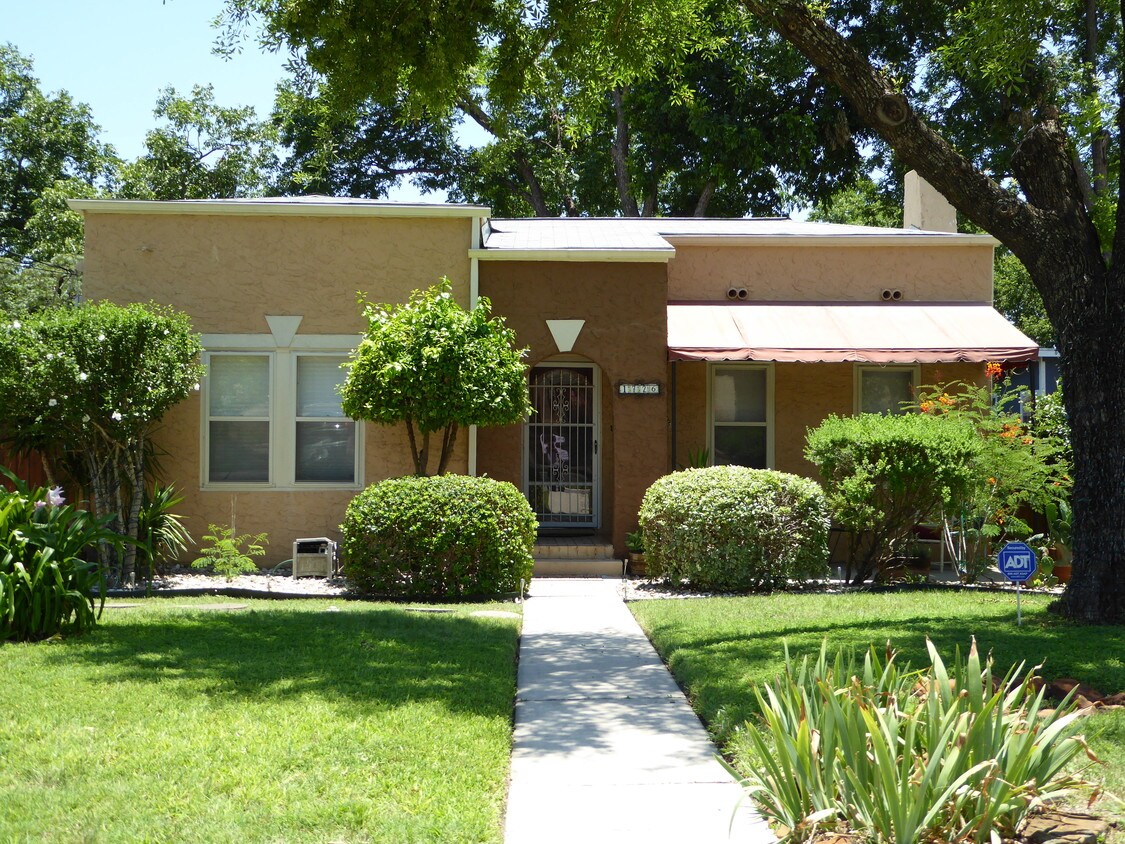 1726 W Magnolia Ave, San Antonio, TX 78201 House Rental in San