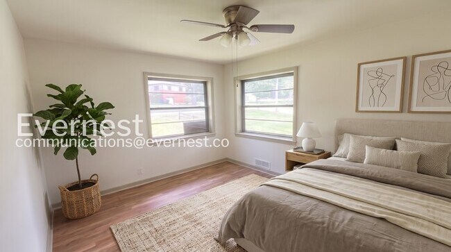 Building Photo - 4 Bed/2 Bath Home with Carport / Pet-Friendly / Vouchers Accepted / Available Now!