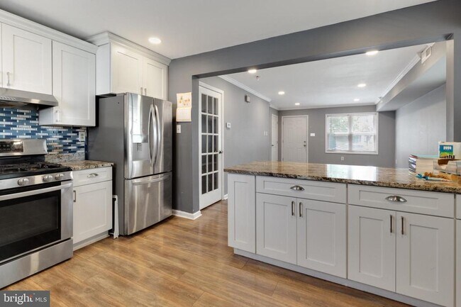Foto del edificio - 1719 Ridge Ave