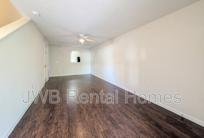 Foto del edificio - 8479 McGirts Village Ln
