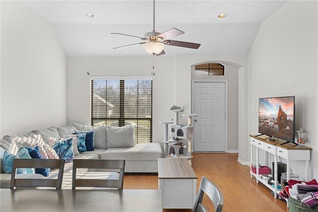 Building Photo - 2018 Mountain Wind Loop