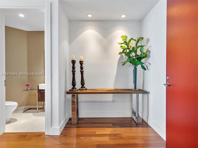 Foto del edificio - 2627 S Bayshore Dr