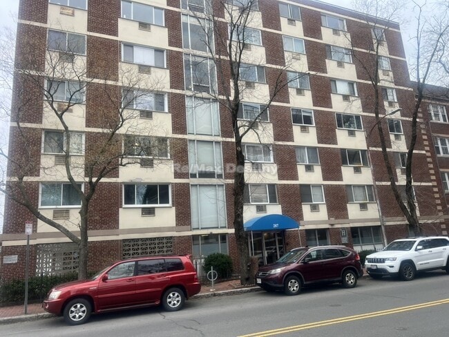 Building Photo - 287 Harvard St