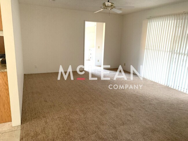 Foto del edificio - Three Bedroom Home in Beautiful Neighborhood