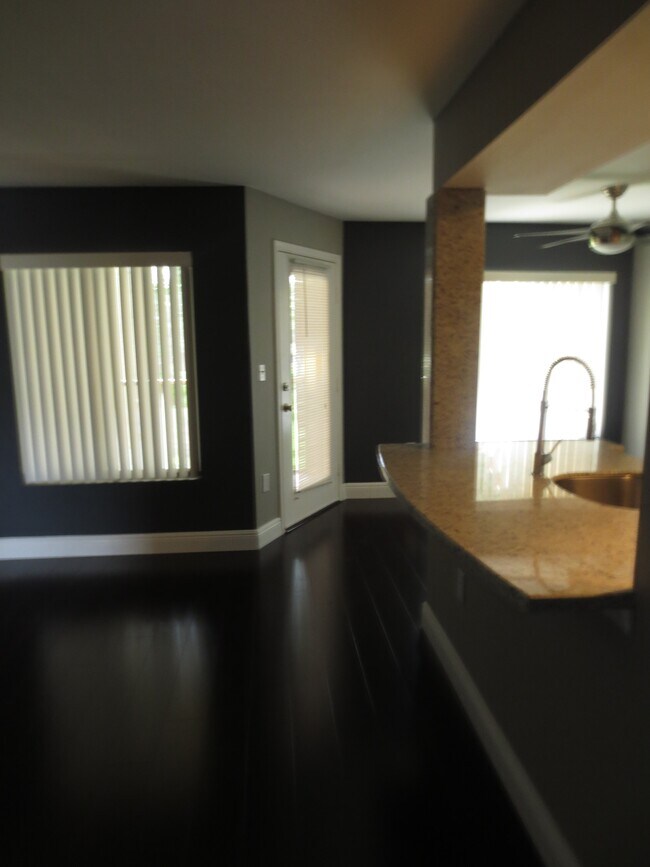 Foto del edificio - 2405 NW 33rd St
