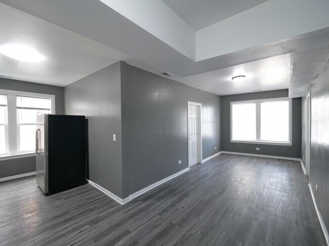 Foto del edificio - 346 N Laramie Ave