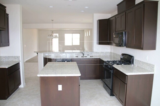 Foto del edificio - Beautiful Home for rent in Visalia, Ca