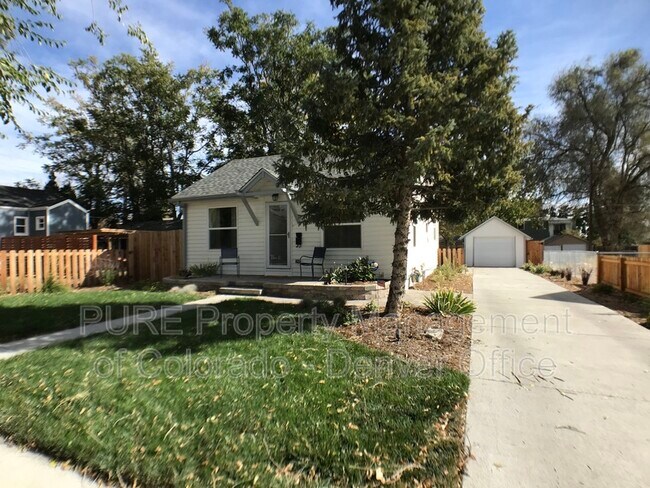 Building Photo - 2574 Kendall St