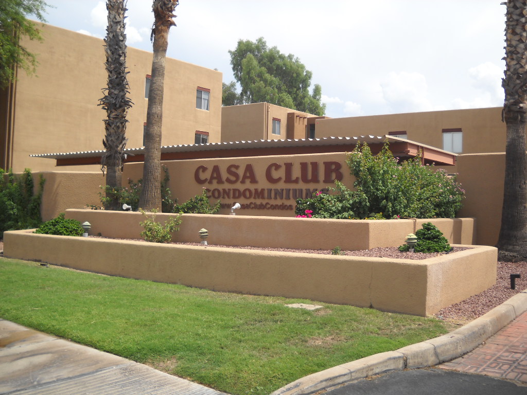 Primary Photo - 1810 E Blacklidge Dr