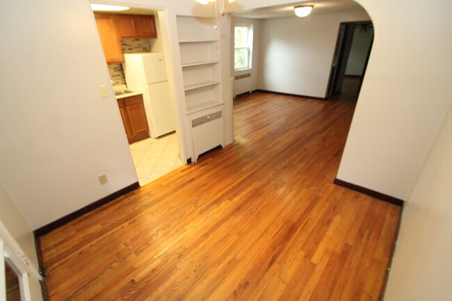 Building Photo - 183 Morrison Dr