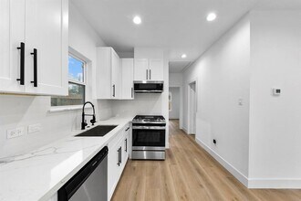 Building Photo - 2801 Nettleton St