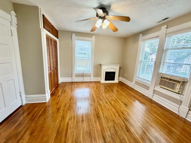 Foto del edificio - 316 E Locust St