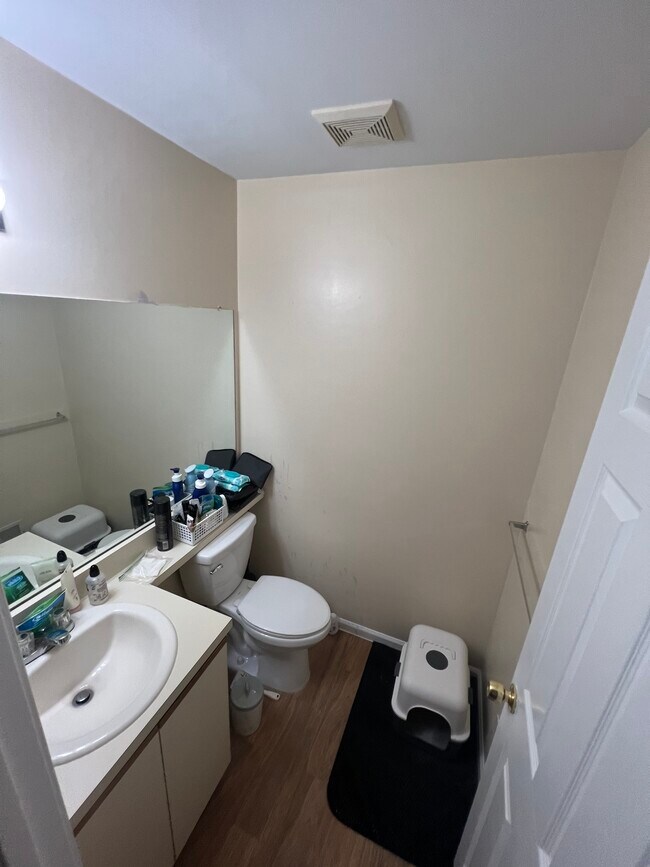 Building Photo - 108 Callahan Ct