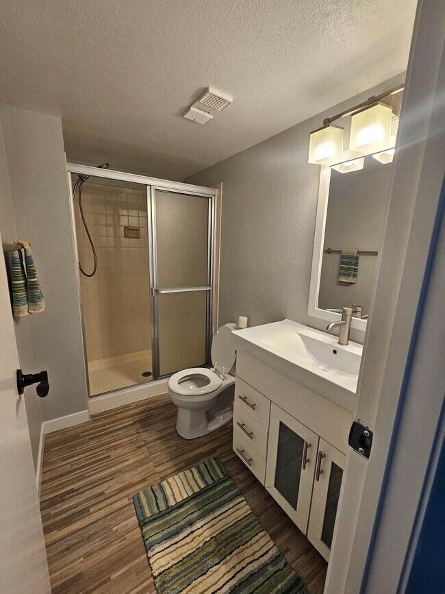 Foto del edificio - 8555 Fairmount Dr