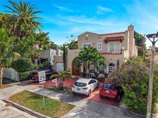 Foto del edificio - 1678 SW 11th St