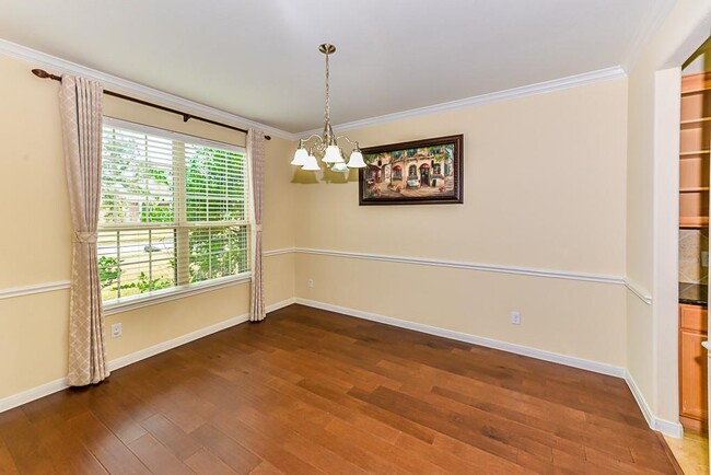 Building Photo - 25955 Foxrun Vista Dr