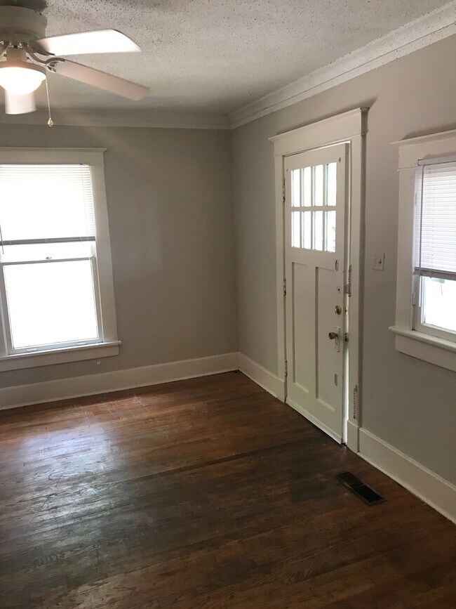 Photo - 4 Bed, 2 Bath Near UOM House