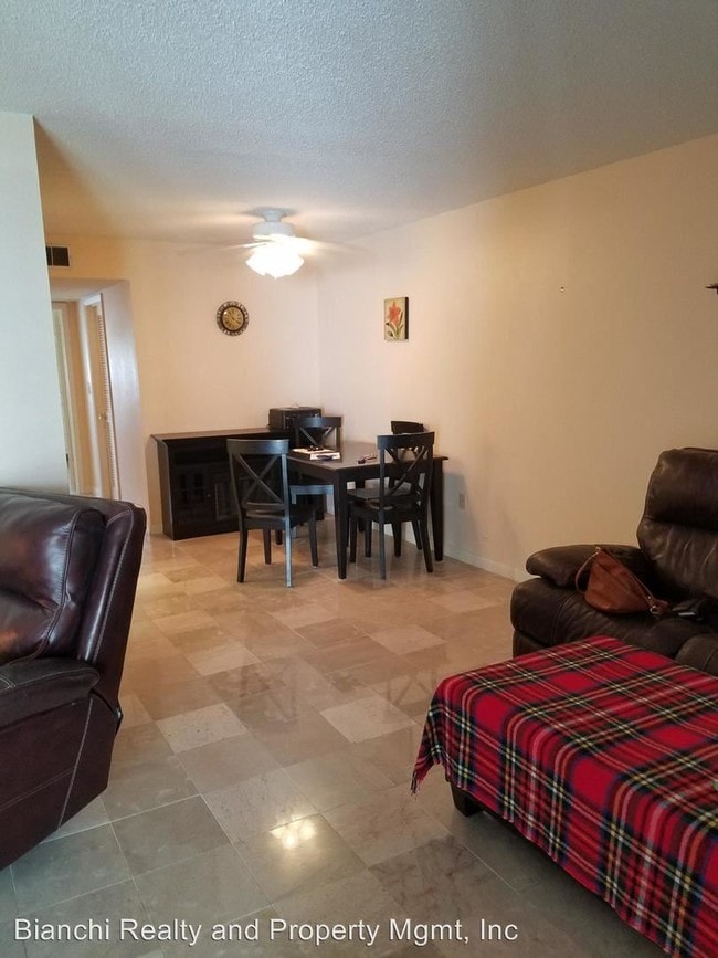 Building Photo - 1 br, 1 bath House - 17117 Gulf Blvd #432