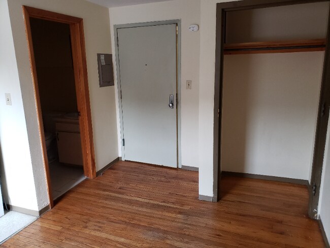 Foto del edificio - 123 W Nittany Ave