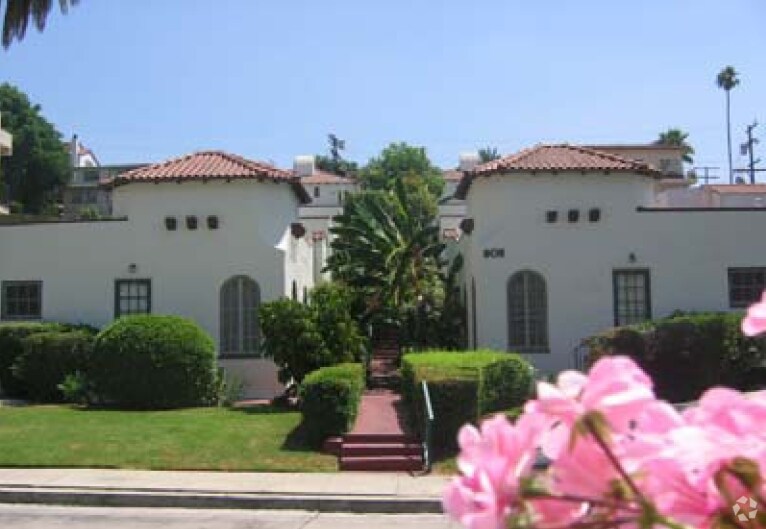 Foto del edificio - 806-808 Tularosa Dr