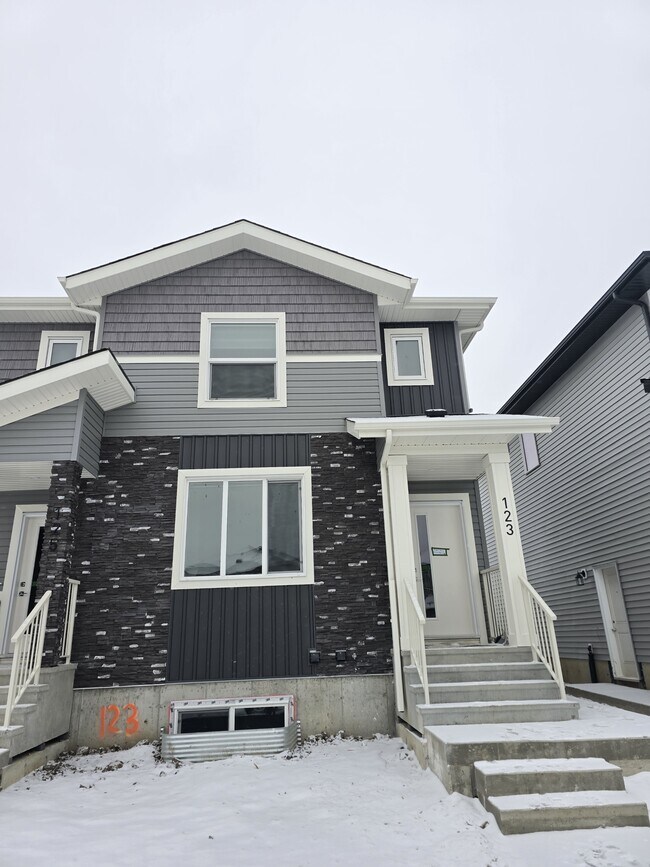 Building Photo - 129 Mitchell Bnd