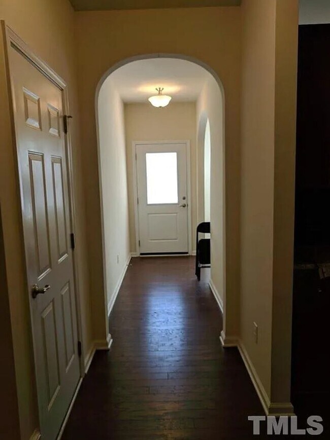 Building Photo - Beautiful Home in Durham Community with Pool, Gym & Walking Trails