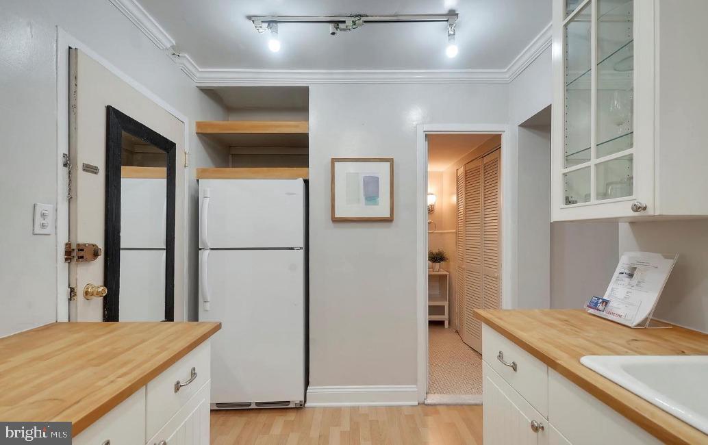 Primary Photo - 922 24th St NW