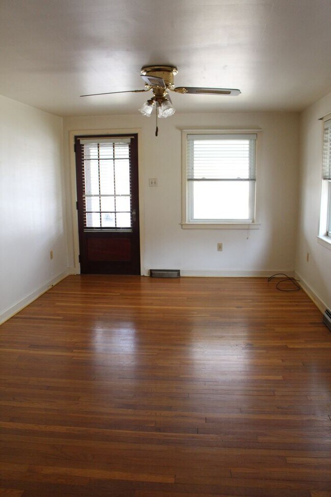 Foto del edificio - 4840 Lehman Rd