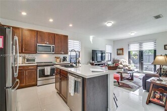 Building Photo - 3751 SW 97th Ave