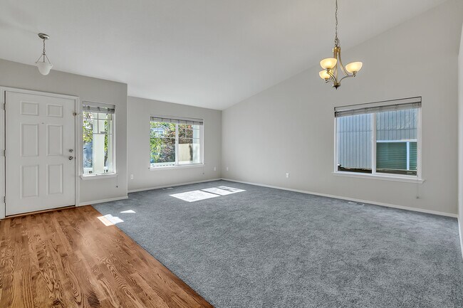 Foto del edificio - 18619 16th Avenue Ct E